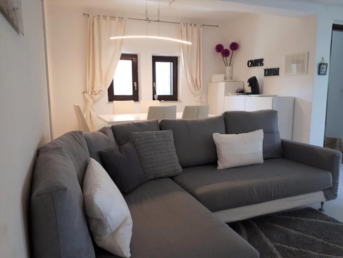 Apartmen Relax 200 M T Beach Apartment Rovinj Bagian luar foto